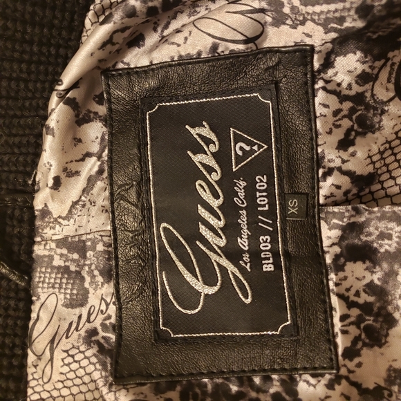 Leather jacket - Picture 3 of 3